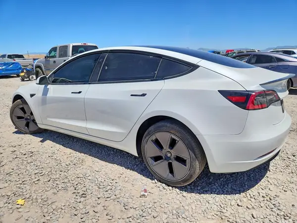 5YJ3E1EA2PF500565 2023 TESLA MODEL 3 - Image 2