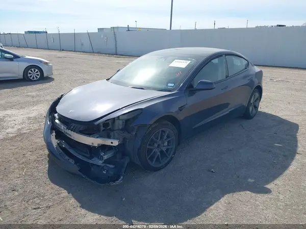 5YJ3E1EA2PF501019 2023 TESLA MODEL 3 - Image 2