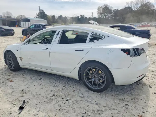 5YJ3E1EA2PF506785 2023 TESLA MODEL 3 - Image 2