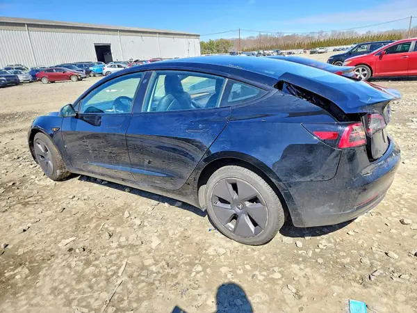 5YJ3E1EA2PF510223 2023 TESLA MODEL 3 - Image 2