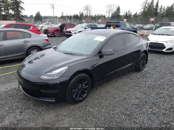 5YJ3E1EA2PF512621 2023 TESLA MODEL 3 - Image 2