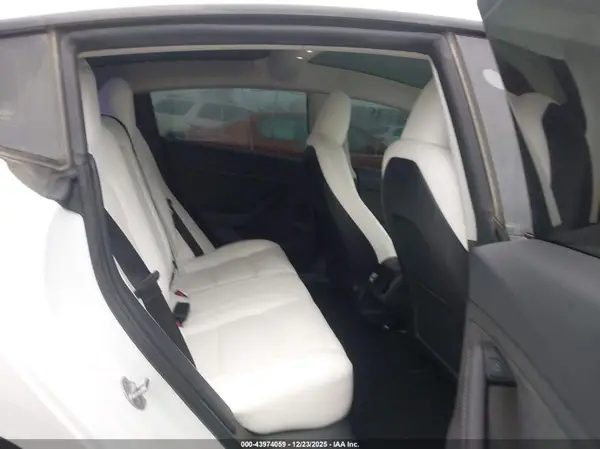 5YJ3E1EA2PF516779 2023 TESLA MODEL 3 - Image 8