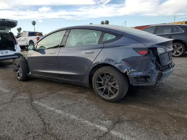 5YJ3E1EA2PF517169 2023 TESLA MODEL 3 - Image 2