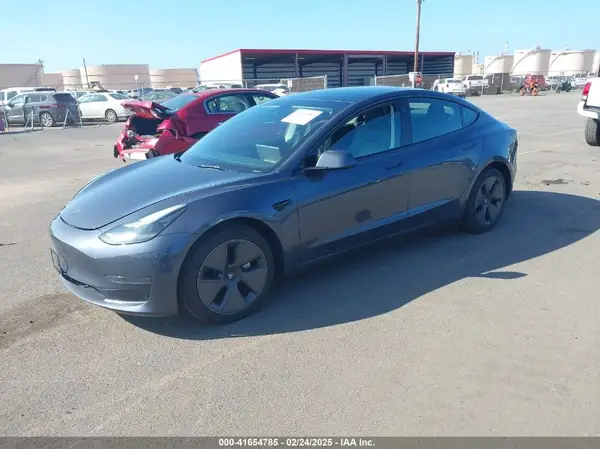 5YJ3E1EA2PF546946 2023 TESLA MODEL 3 - Image 2