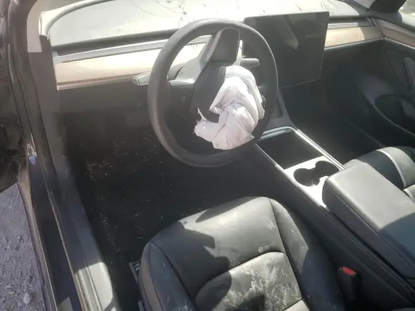 5YJ3E1EA2PF549796 2023 TESLA MODEL 3 - Image 8