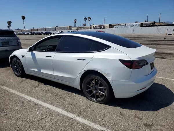 5YJ3E1EA2PF553699 2023 TESLA MODEL 3 - Image 2