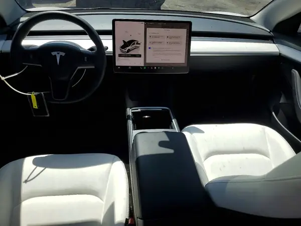 5YJ3E1EA2PF553699 2023 TESLA MODEL 3 - Image 8