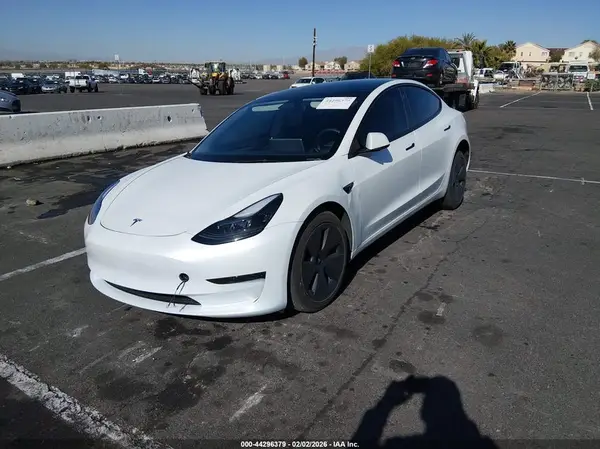 5YJ3E1EA2PF553850 2023 TESLA MODEL 3 - Image 2