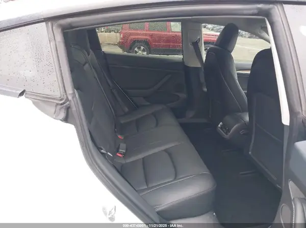 5YJ3E1EA2PF555646 2023 TESLA MODEL 3 - Image 8