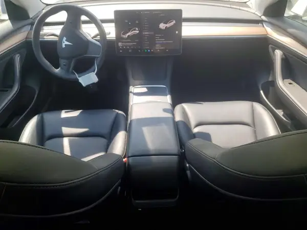 5YJ3E1EA2PF556697 2023 TESLA MODEL 3 - Image 8