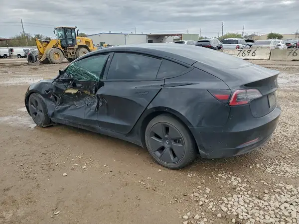 5YJ3E1EA2PF559275 2023 TESLA MODEL 3 - Image 2