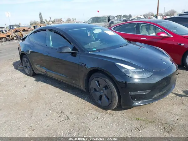 5YJ3E1EA2PF560426 2023 TESLA MODEL 3 - Image 1