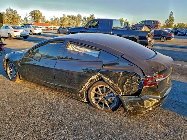 5YJ3E1EA2PF562788 2023 TESLA MODEL 3 - Image 2