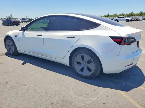 5YJ3E1EA2PF562791 2023 TESLA MODEL 3 - Image 2