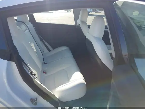 5YJ3E1EA2PF563391 2023 TESLA MODEL 3 - Image 8