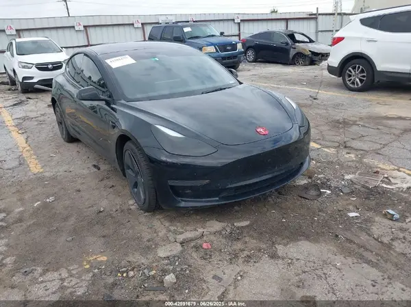 5YJ3E1EA2PF565710 2023 TESLA MODEL 3 - Image 1