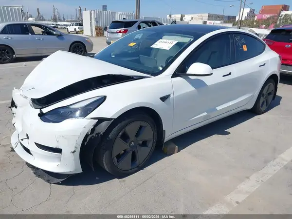 5YJ3E1EA2PF565898 2023 TESLA MODEL 3 - Image 2