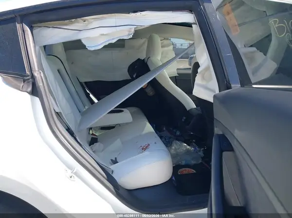 5YJ3E1EA2PF565898 2023 TESLA MODEL 3 - Image 8