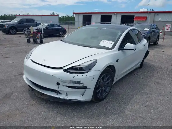 5YJ3E1EA2PF570650 2023 TESLA MODEL 3 - Image 2