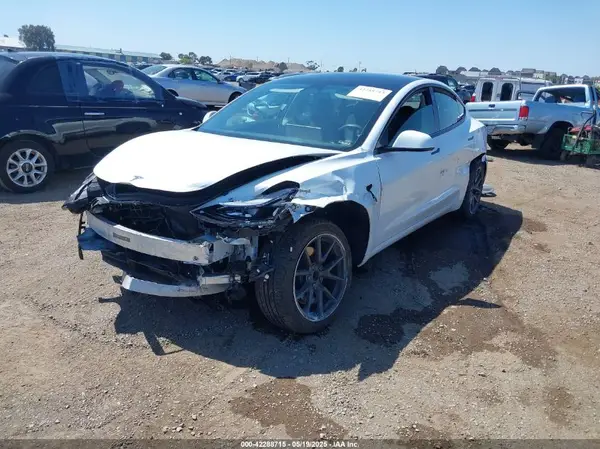 5YJ3E1EA2PF571569 2023 TESLA MODEL 3 - Image 2