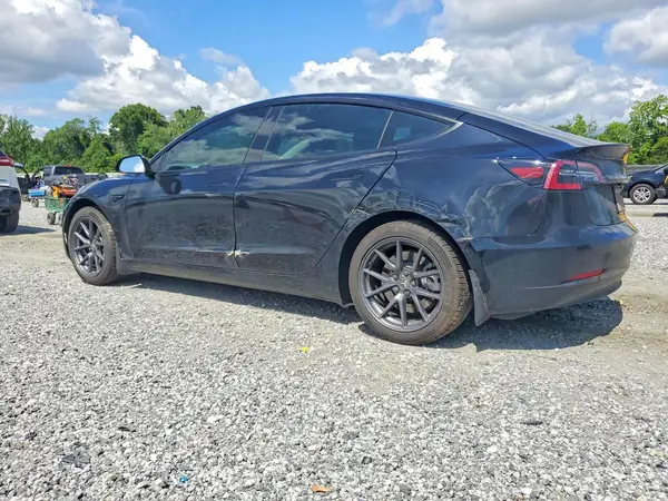 5YJ3E1EA2PF571622 2023 TESLA MODEL 3 - Image 2