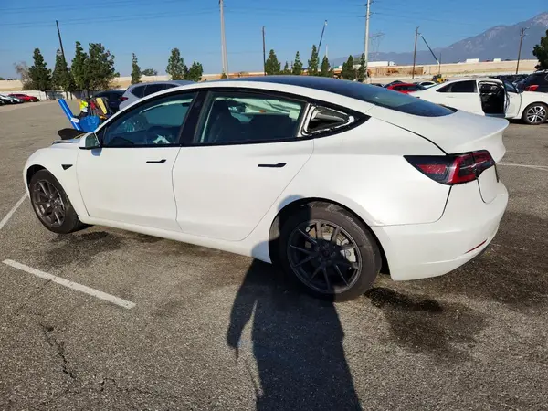 5YJ3E1EA2PF572723 2023 TESLA MODEL 3 - Image 2