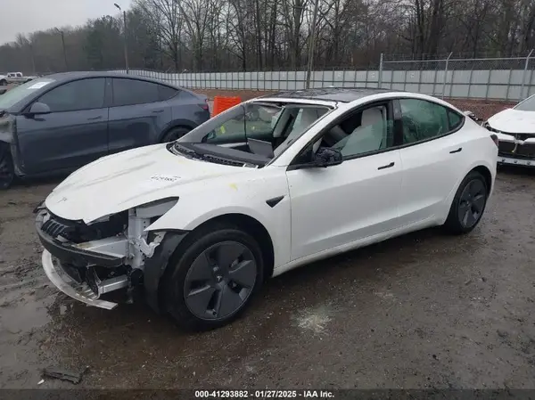 5YJ3E1EA2PF573810 2023 TESLA MODEL 3 - Image 2