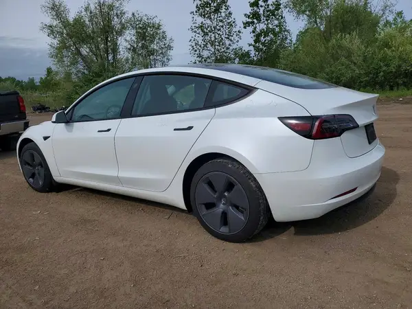 5YJ3E1EA2PF575377 2023 TESLA MODEL 3 - Image 2