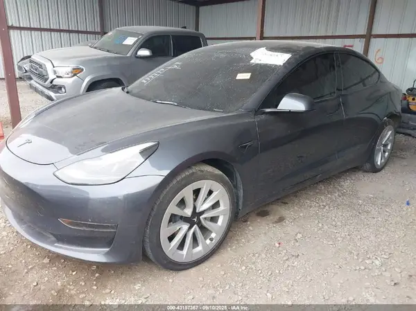5YJ3E1EA2PF575556 2023 TESLA MODEL 3 - Image 2