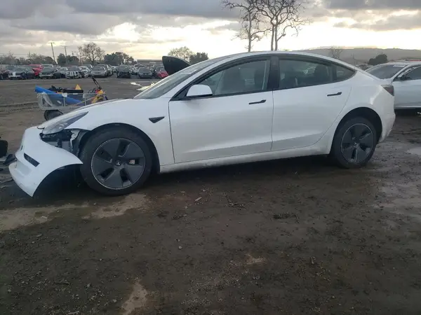 5YJ3E1EA2PF575878 2023 TESLA MODEL 3 - Image 1