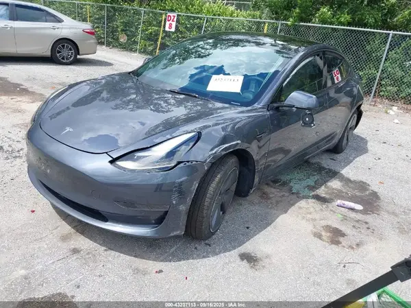 5YJ3E1EA2PF576089 2023 TESLA MODEL 3 - Image 2