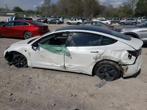 5YJ3E1EA2PF577419 2023 TESLA MODEL 3 - Image 2