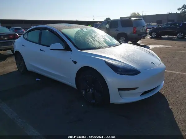 5YJ3E1EA2PF582331 2023 TESLA MODEL 3 - Image 1