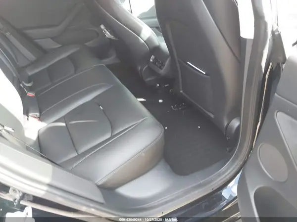 5YJ3E1EA2PF582751 2023 TESLA MODEL 3 - Image 8