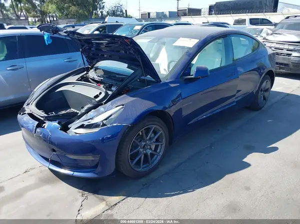 5YJ3E1EA2PF583379 2023 TESLA MODEL 3 - Image 2