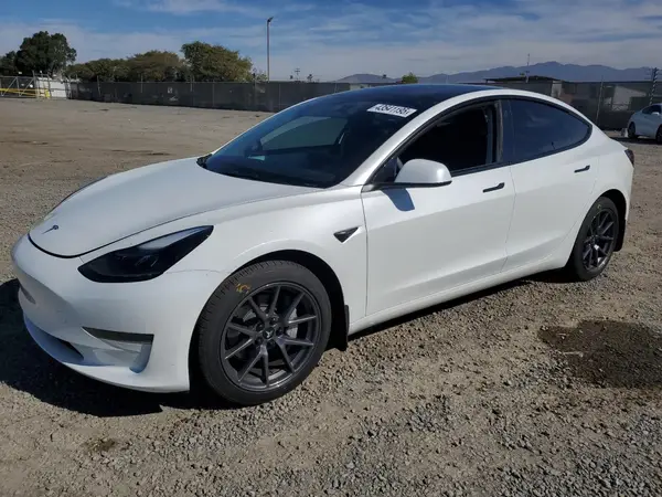 5YJ3E1EA2PF585813 2023 TESLA MODEL 3 - Image 1