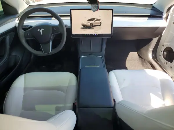 5YJ3E1EA2PF586718 2023 TESLA MODEL 3 - Image 8