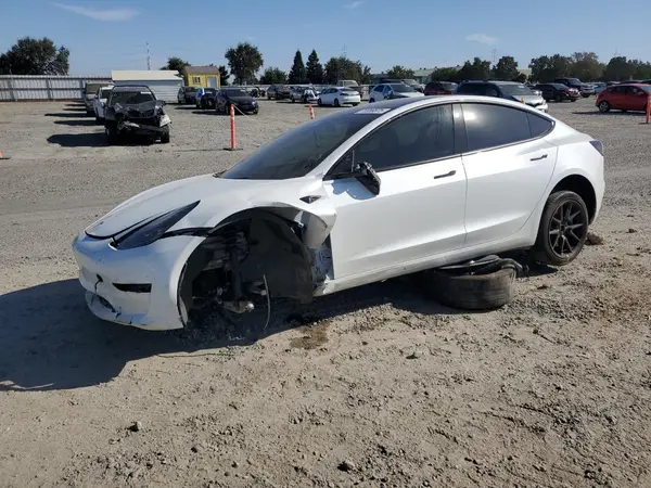 5YJ3E1EA2PF589702 2023 TESLA MODEL 3 - Image 1