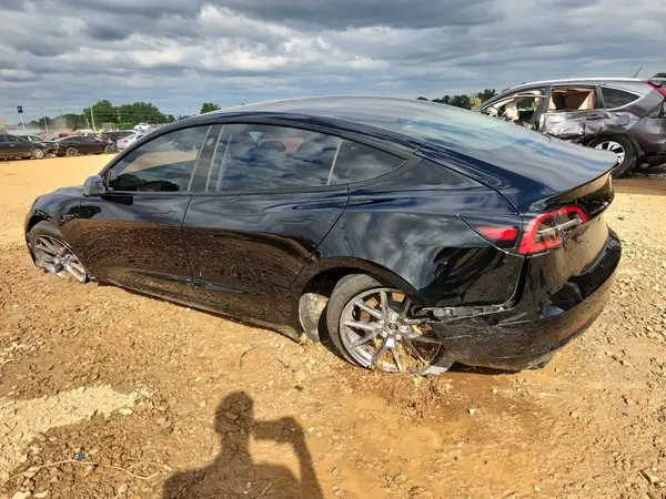 5YJ3E1EA2PF591918 2023 TESLA MODEL 3 - Image 2