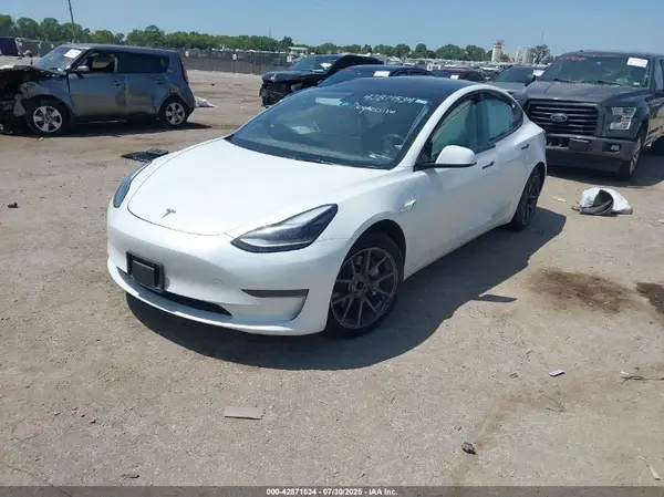 5YJ3E1EA2PF594348 2023 TESLA MODEL 3 - Image 2