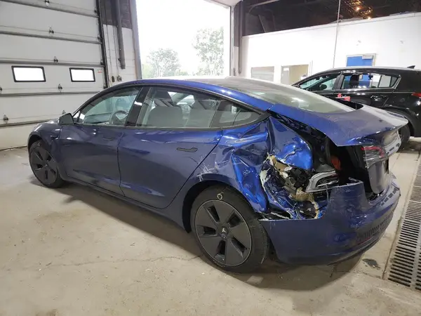 5YJ3E1EA2PF598822 2023 TESLA MODEL 3 - Image 2