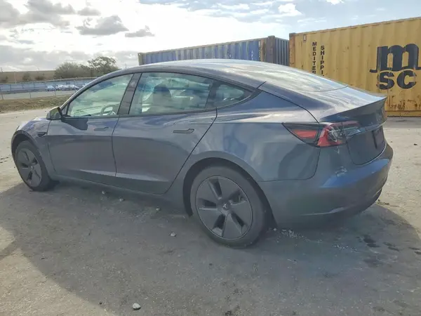 5YJ3E1EA2PF600102 2023 TESLA MODEL 3 - Image 2
