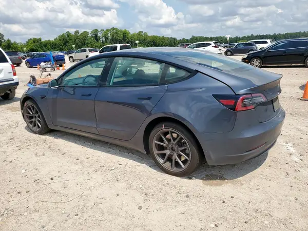 5YJ3E1EA2PF602416 2023 TESLA MODEL 3 - Image 2