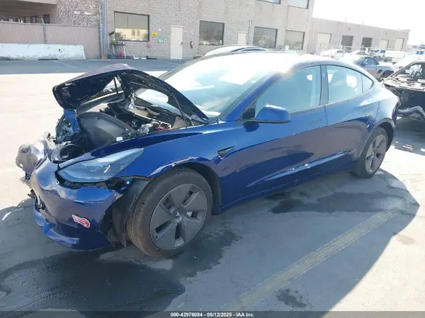 5YJ3E1EA2PF603629 2023 TESLA MODEL 3 - Image 2