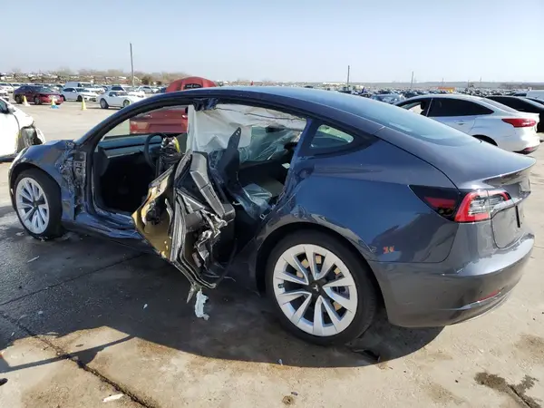 5YJ3E1EA2PF604733 2023 TESLA MODEL 3 - Image 2