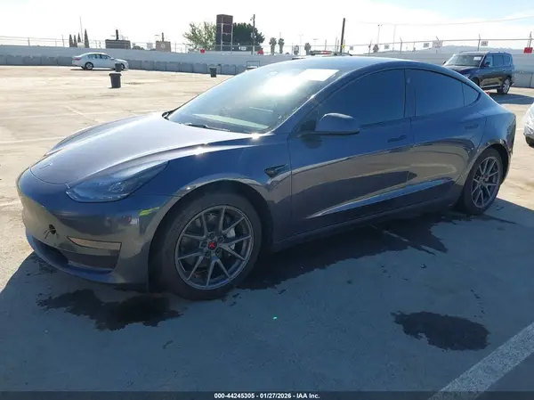 5YJ3E1EA2PF605347 2023 TESLA MODEL 3 - Image 2