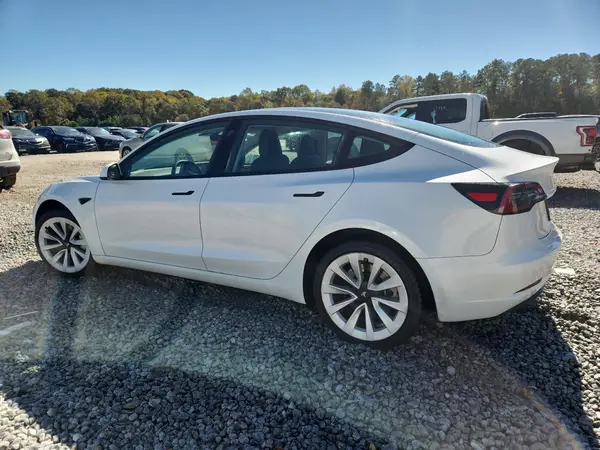 5YJ3E1EA2PF605509 2023 TESLA MODEL 3 - Image 2