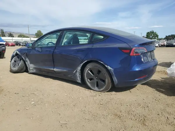 5YJ3E1EA2PF606594 2023 TESLA MODEL 3 - Image 2