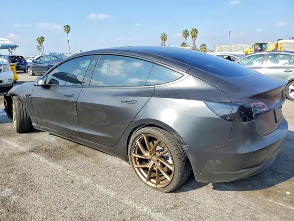 5YJ3E1EA2PF606630 2023 TESLA MODEL 3 - Image 2