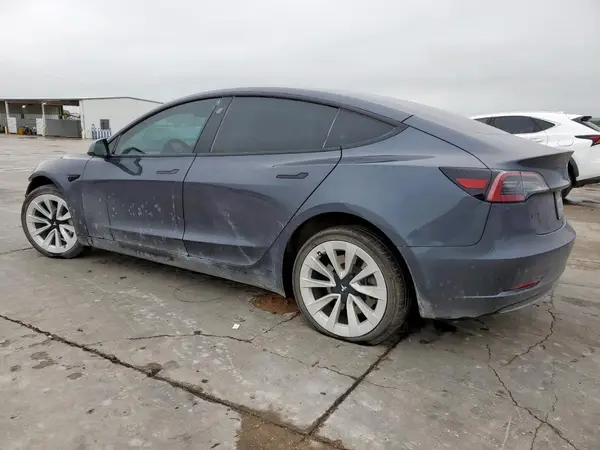 5YJ3E1EA2PF606918 2023 TESLA MODEL 3 - Image 2